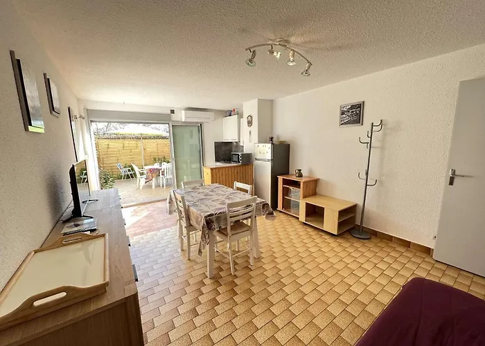 アパート T2 Avec Jardin, Climatisation, Parking, Et Proche Commerces